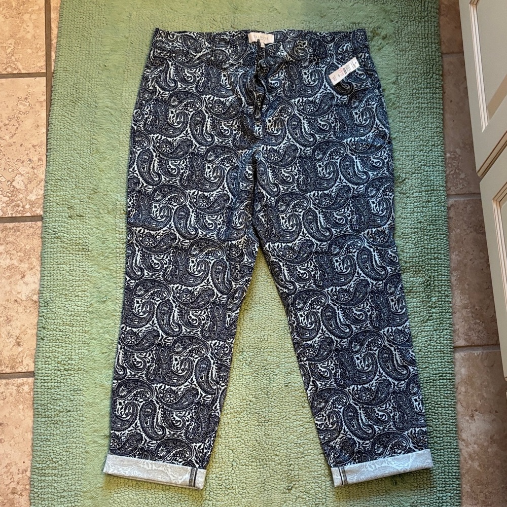 Talbots Blue Paisley Cropped Pants